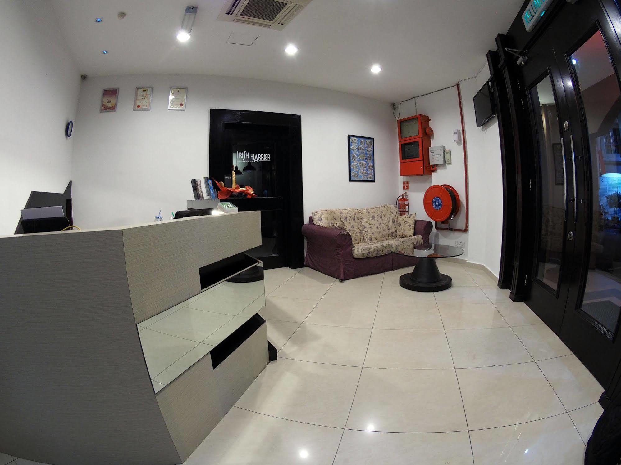 Oyo 1192 Hash House Hotel Malacca Esterno foto